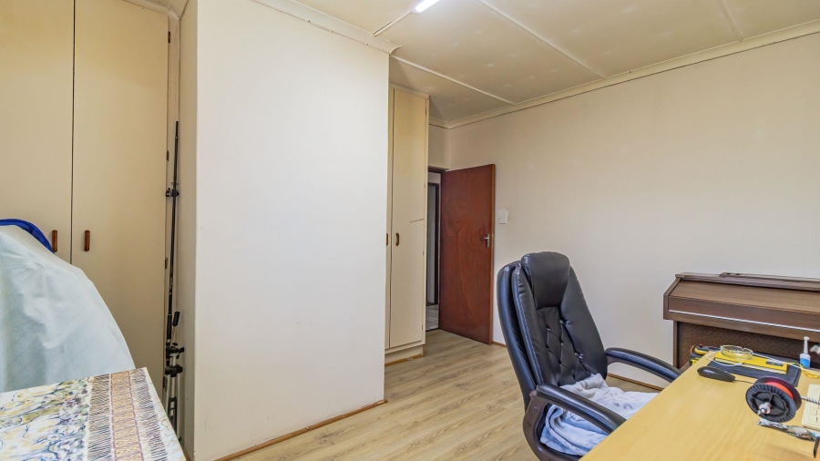 6 Bedroom Property for Sale in Tergniet Western Cape